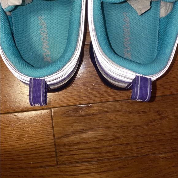 Nike’s (NEED GONE ASAP)(PLEASE READ DESCRIPTION) - Picture 5 of 16